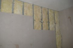 kak-krepit-gipsokarton-k-stene-13